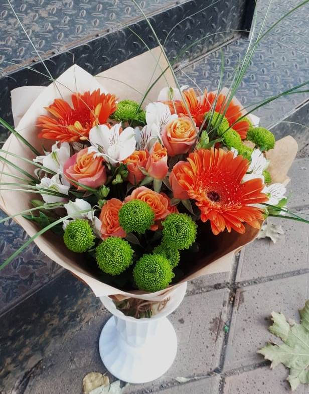 Букет цветов из: Герберы, Хризантемы, Альстромерии и Розы в город Кимры