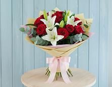 Букет цветов из:  Лилии и Розы в город Кимры