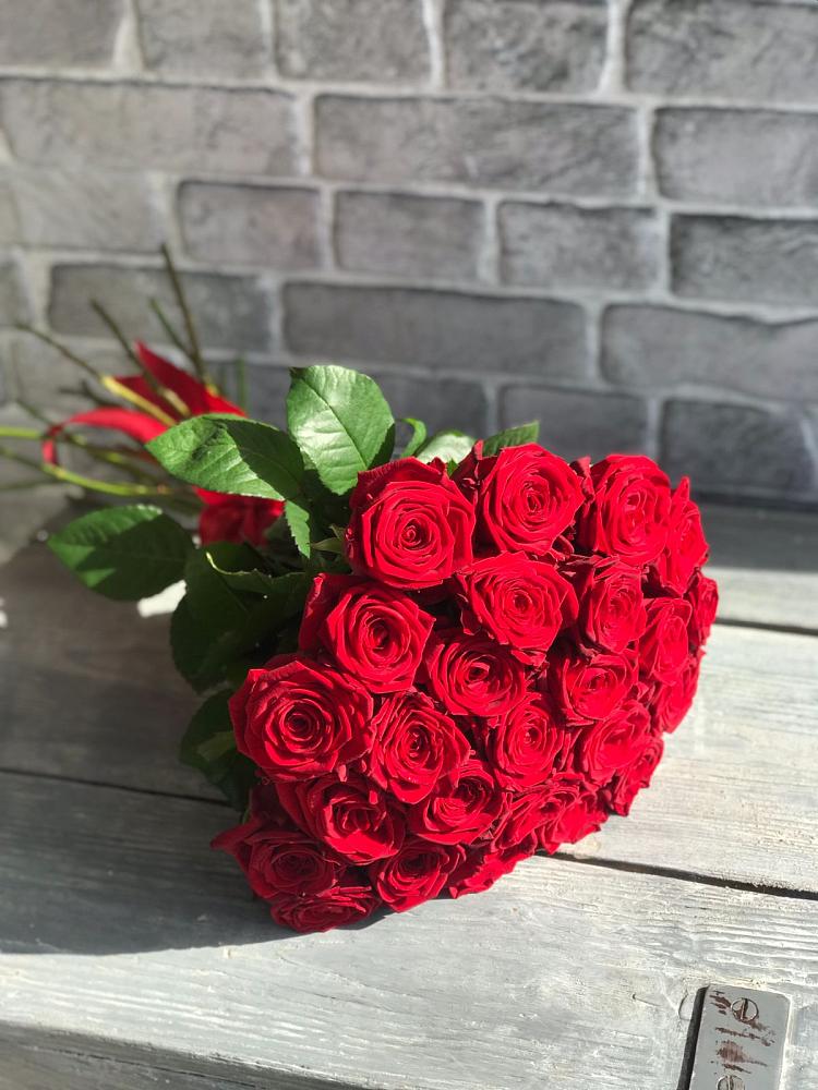 Букет Красные розы Фридом в город Кимры