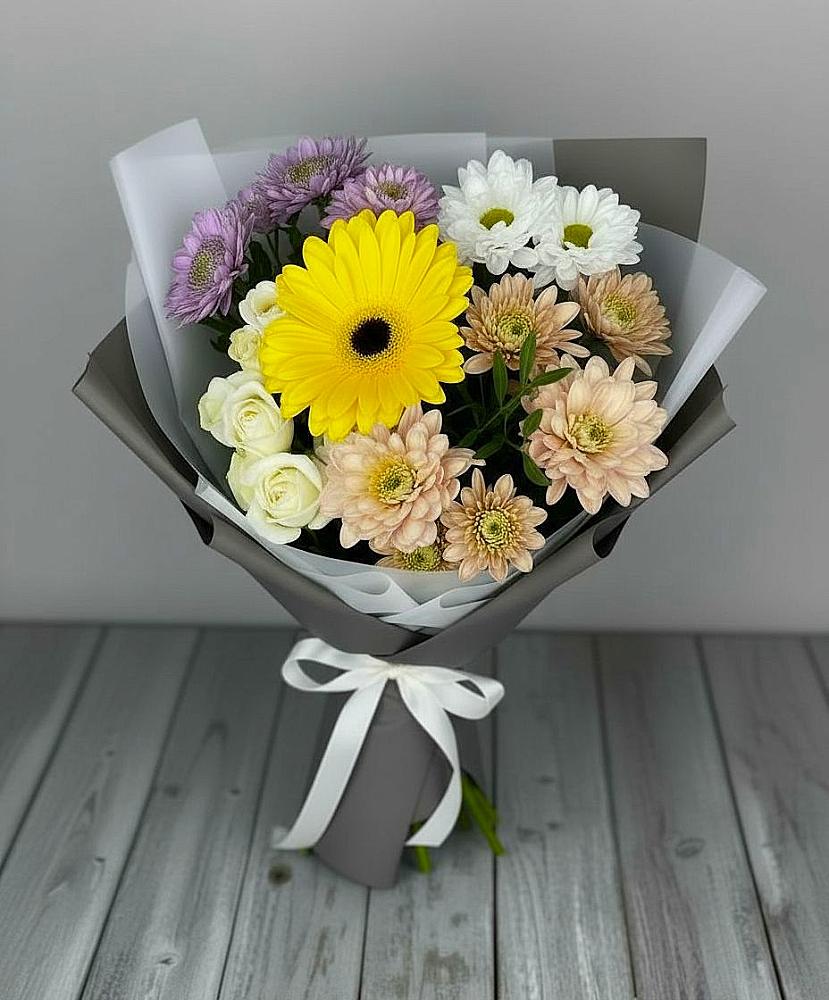 Букет цветов из: Розы, Герберы и Хризантемы в город Кимры