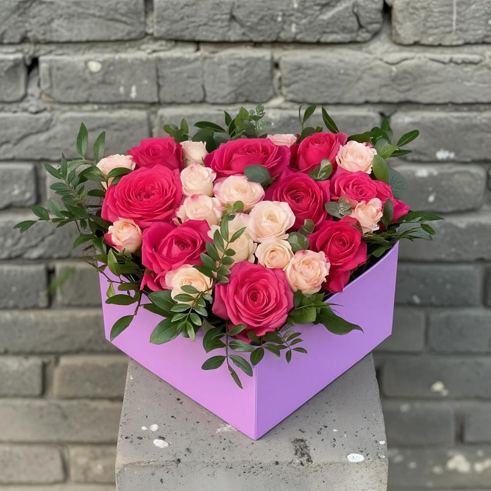 Цветочная композиция из Розы в коробке в город Кимры