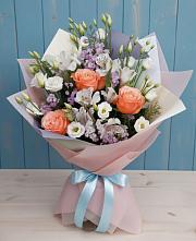 Букет цветов из:  Лизиантусы, Розы, Альстромерии и Гипсофила в город Кимры