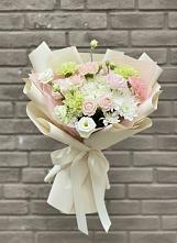 Букет цветов из:  Гвоздики, Розы, Лизиантусы и Хризантемы #REPLACE_PRED# город Кимры