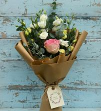 Букет цветов из:  Розы и Лизиантусы в город Кимры
