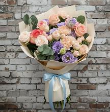 Букет цветов из:  Розы, Лизиантусы и Гвоздики в город Кимры