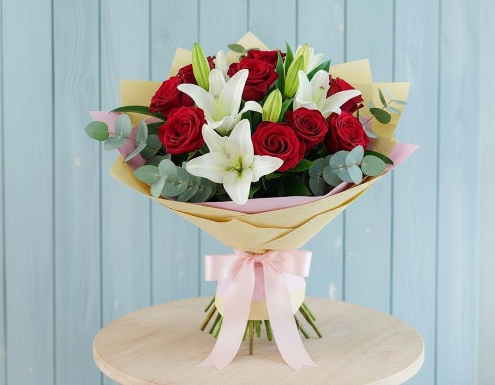 Букет цветов из: Лилии и Розы в город Кимры